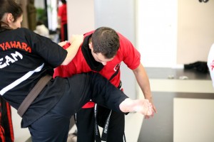 ARTES MARCIALES BILBAO GETXO VIZCAYA INFANTIL SENSHIDO YAWARA KARATE KICK BOXING DEFENSA PERSONAL