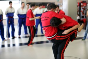 ARTES MARCIALES BILBAO GETXO VIZCAYA INFANTIL SENSHIDO YAWARA KARATE KICK BOXING DEFENSA PERSONAL